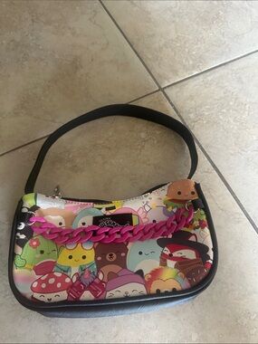 Kawaii Character Shoulder Bag in Multicolor with Pink Chain Accent